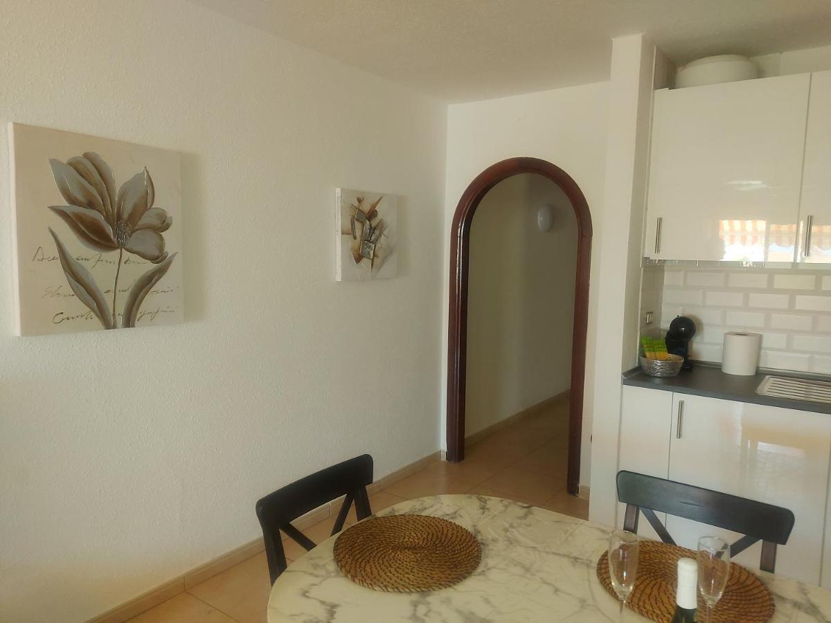 לוס כריסטיאנוס Under The Lime, Beautiful Apartment Los Cristianos מראה חיצוני תמונה
