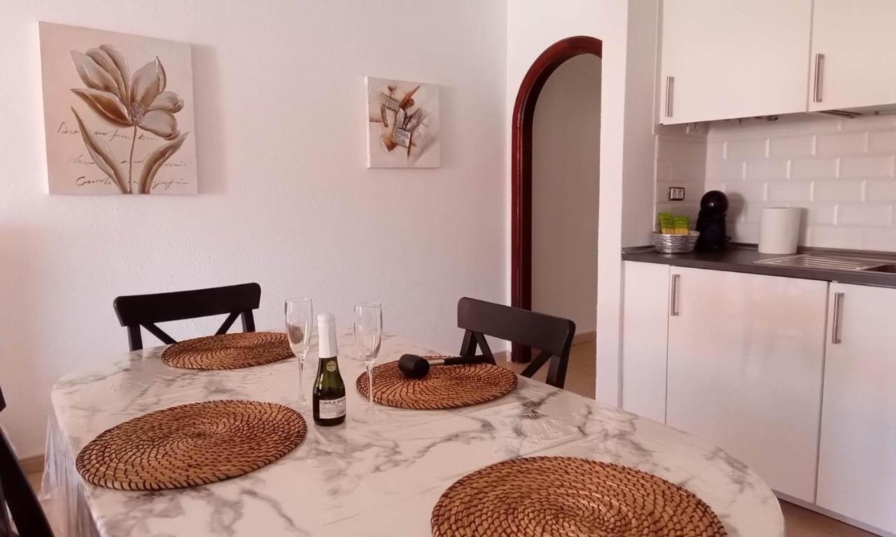 לוס כריסטיאנוס Under The Lime, Beautiful Apartment Los Cristianos מראה חיצוני תמונה