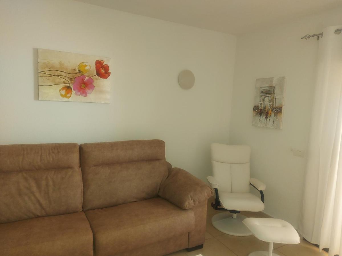 לוס כריסטיאנוס Under The Lime, Beautiful Apartment Los Cristianos מראה חיצוני תמונה